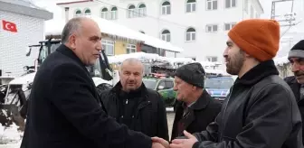 Canik'te karla mücadele çalışmaları sürüyor