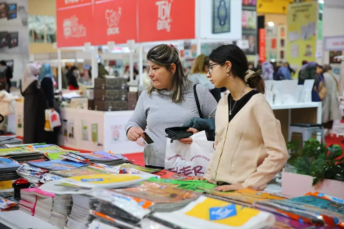 'Çukurova 18. Kitap fuarı' 5'inci gününde devam ediyor