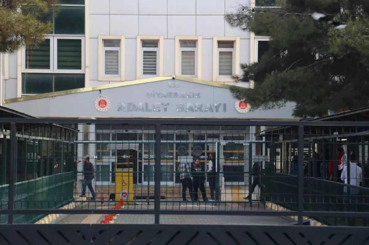 Diyarbakır'daki pompalı tüfekli cinayet; kursa oğlunu kaydettirmek için gitmiş