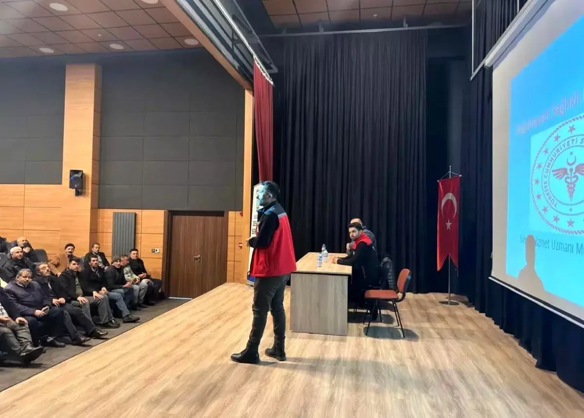 Doğubayazıt'ta muhtarlara üretim bilgilendirilmesi