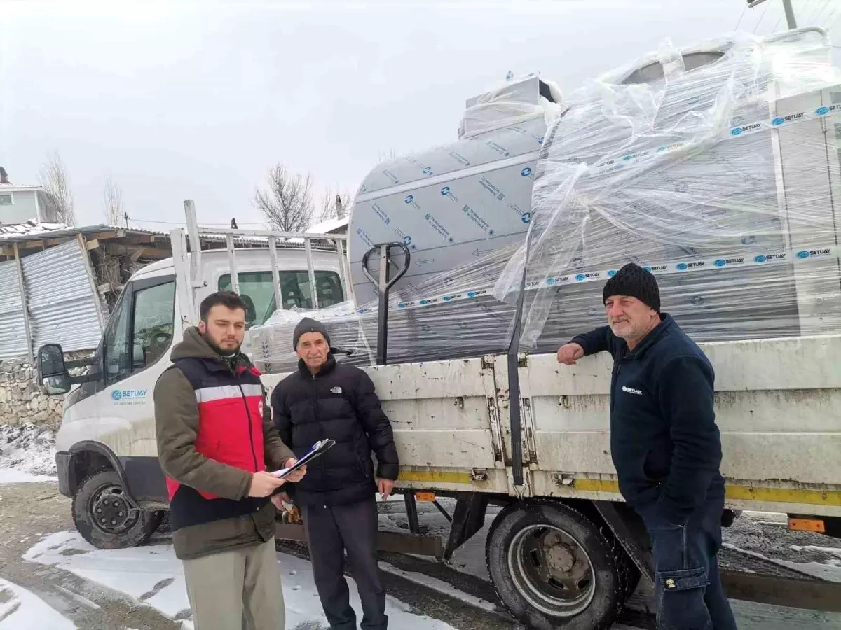 Emet'te Tarımsal Kalkınma Kooperatifine 3 bin litre kapasiteli süt soğutma tankı
