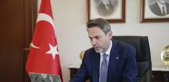 Enerji Bakanı Bayraktar, AA'nın 'Yılın Kareleri' oylamasına katıldı