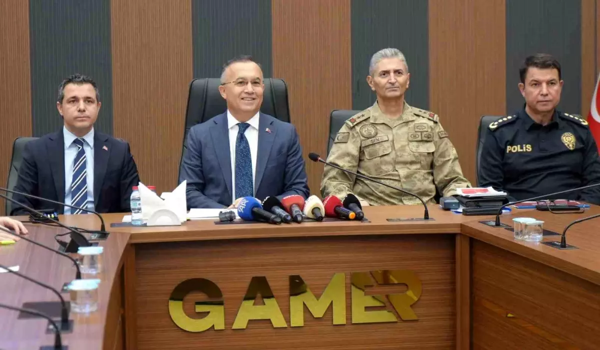 Gaziantep'te 626 terör operasyonu yapıldı, 662 kilo uyuşturucu ele geçirildi