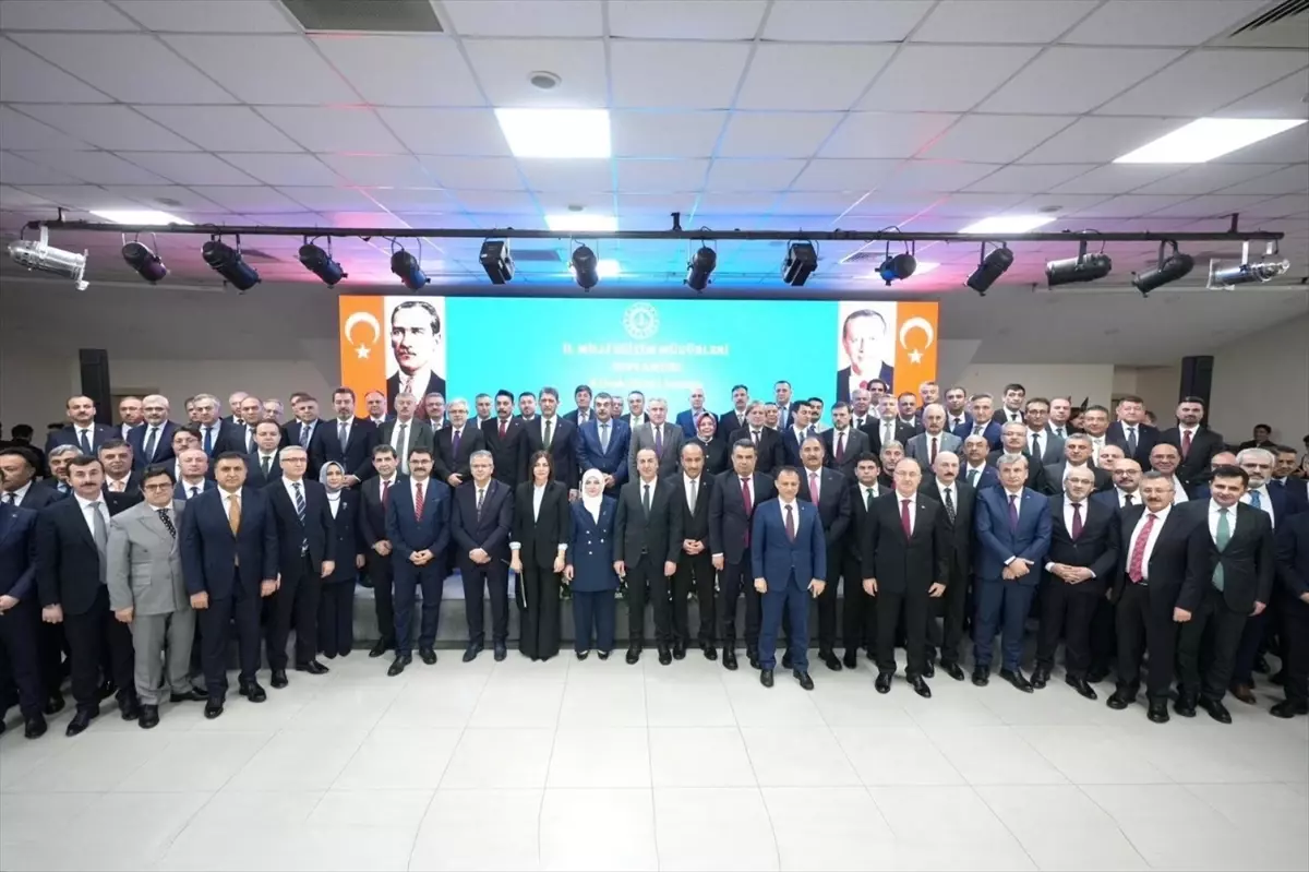 Gençlik ve Spor Bakanı Bak'tan Edirne Valisi Yunus Sezer'e teşekkür