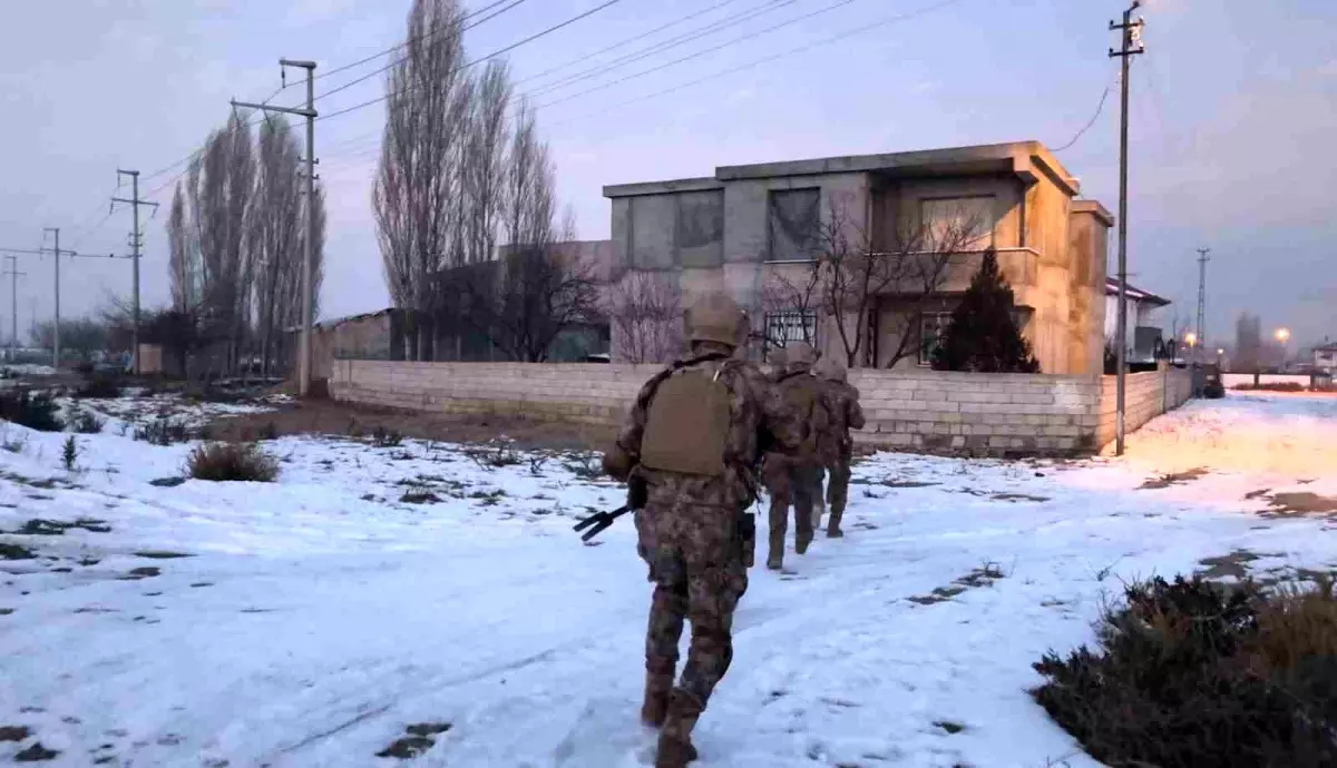 Iğdır'da torbacılara darbe: 15 adrese eş zamanlı operasyon