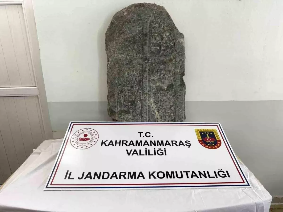 Kahramanmaraş'ta Bizans dönemine ait mezar taşı ele geçirildi: 3 gözaltı
