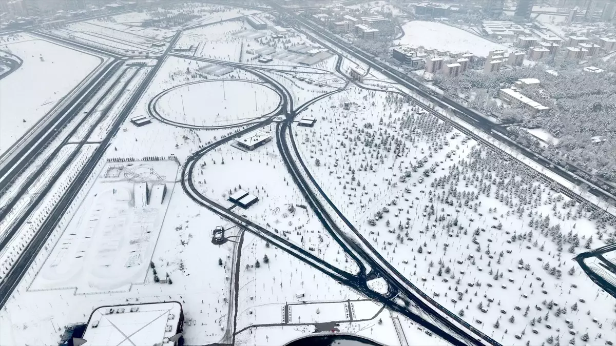 Kayseri'de kar ve sis manzaraları dronla görüntülendi