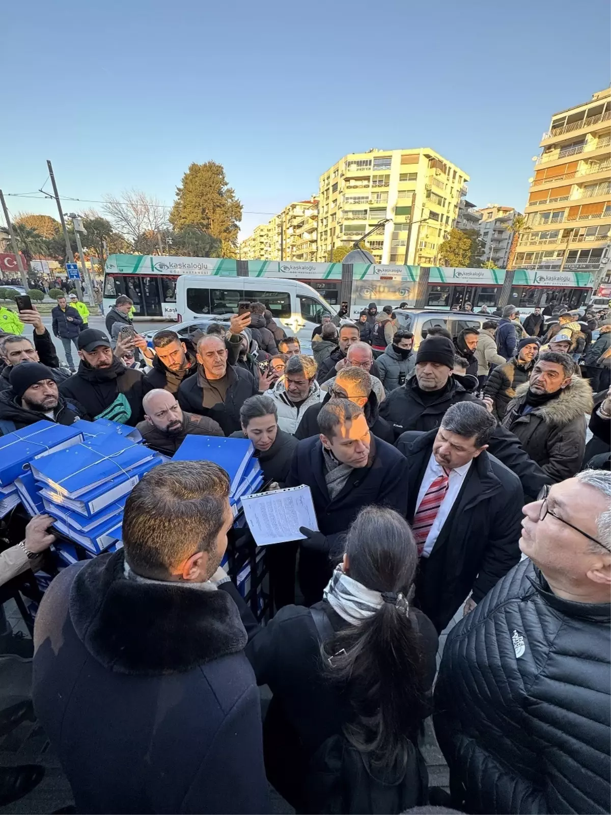 Martı TAG'dan İzmir Büyükşehir Belediyesi UKOME'ye 48 bin dilekçe