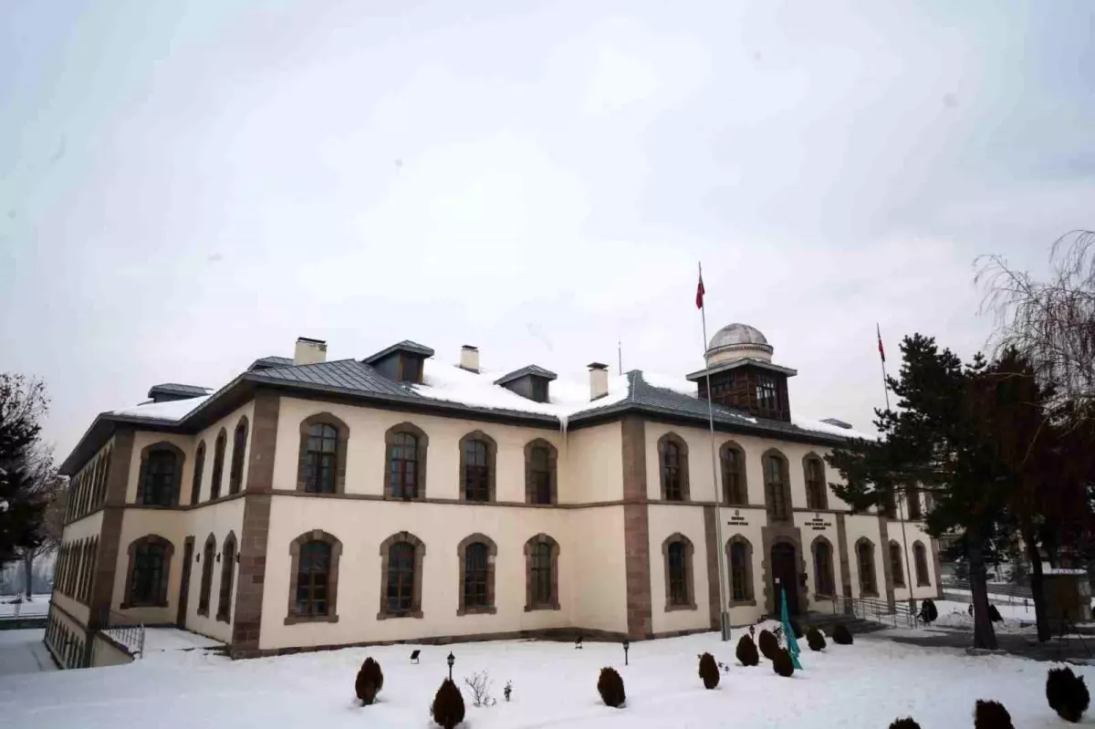 MHP'den Erzurum Kongre binası açıklaması