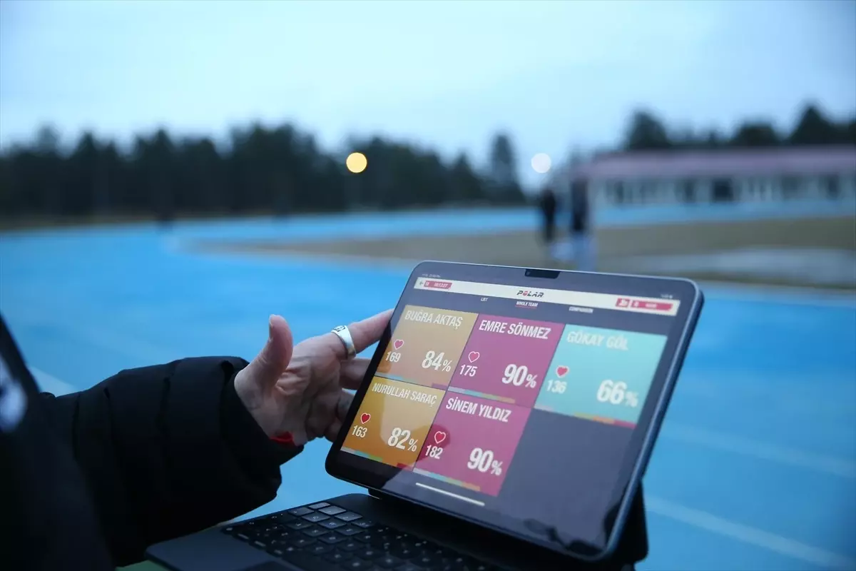 Milli badmintoncuların kalpleri "akıllı sensör" ile kontrol ediliyor