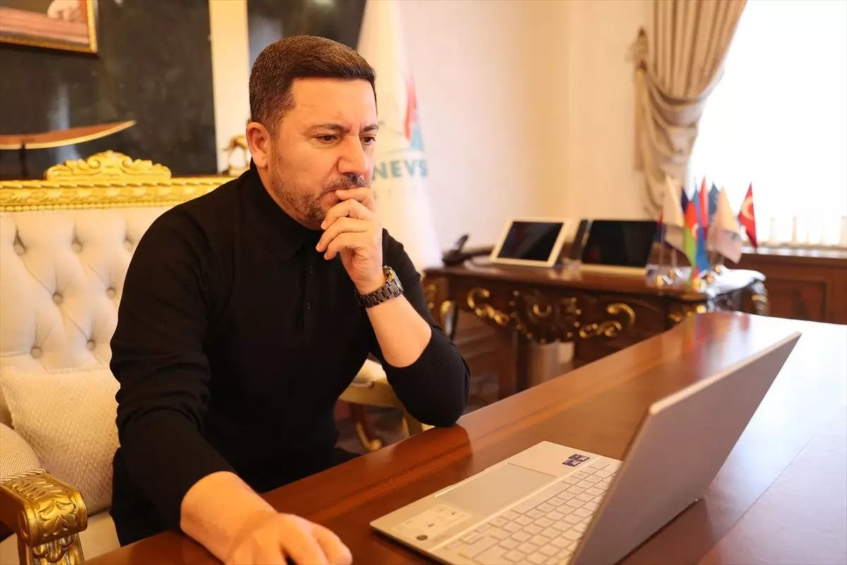 Nevşehir Belediye Başkanı Arı, AA'nın "Yılın Kareleri" oylamasına katıldı