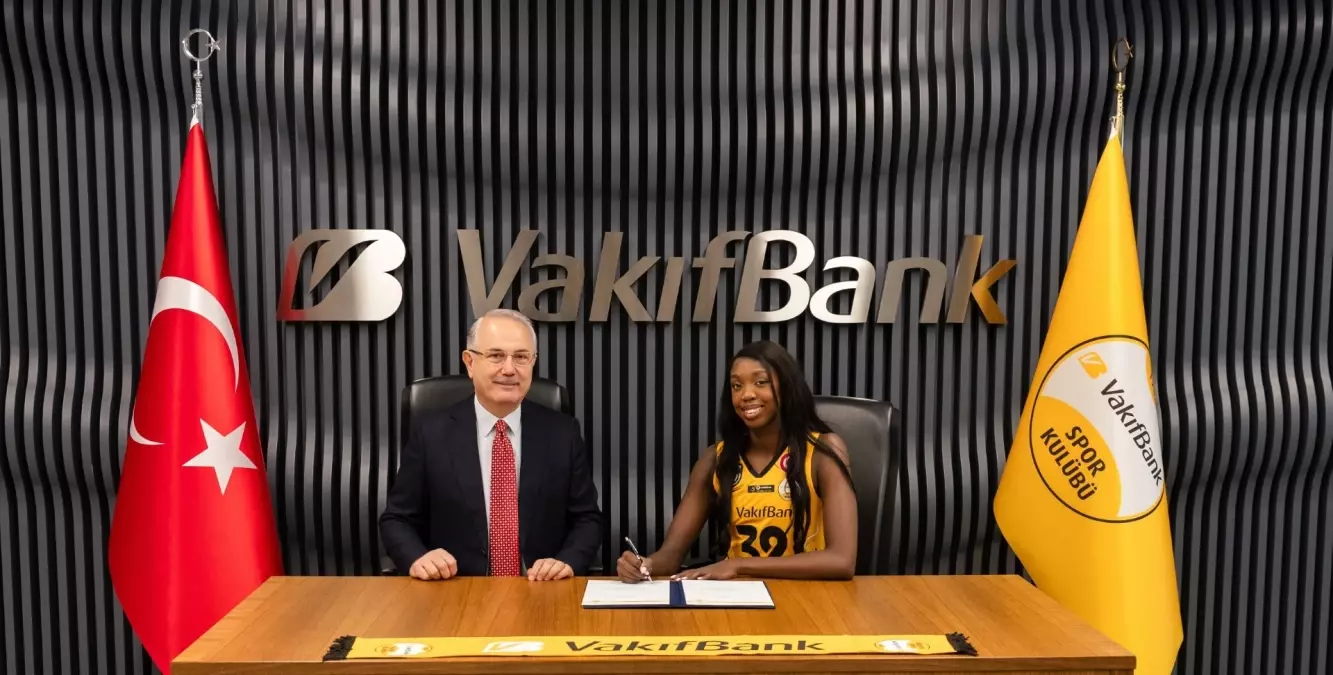 Pasör çaprazı Adhuoljok Malual, VakıfBank'ta