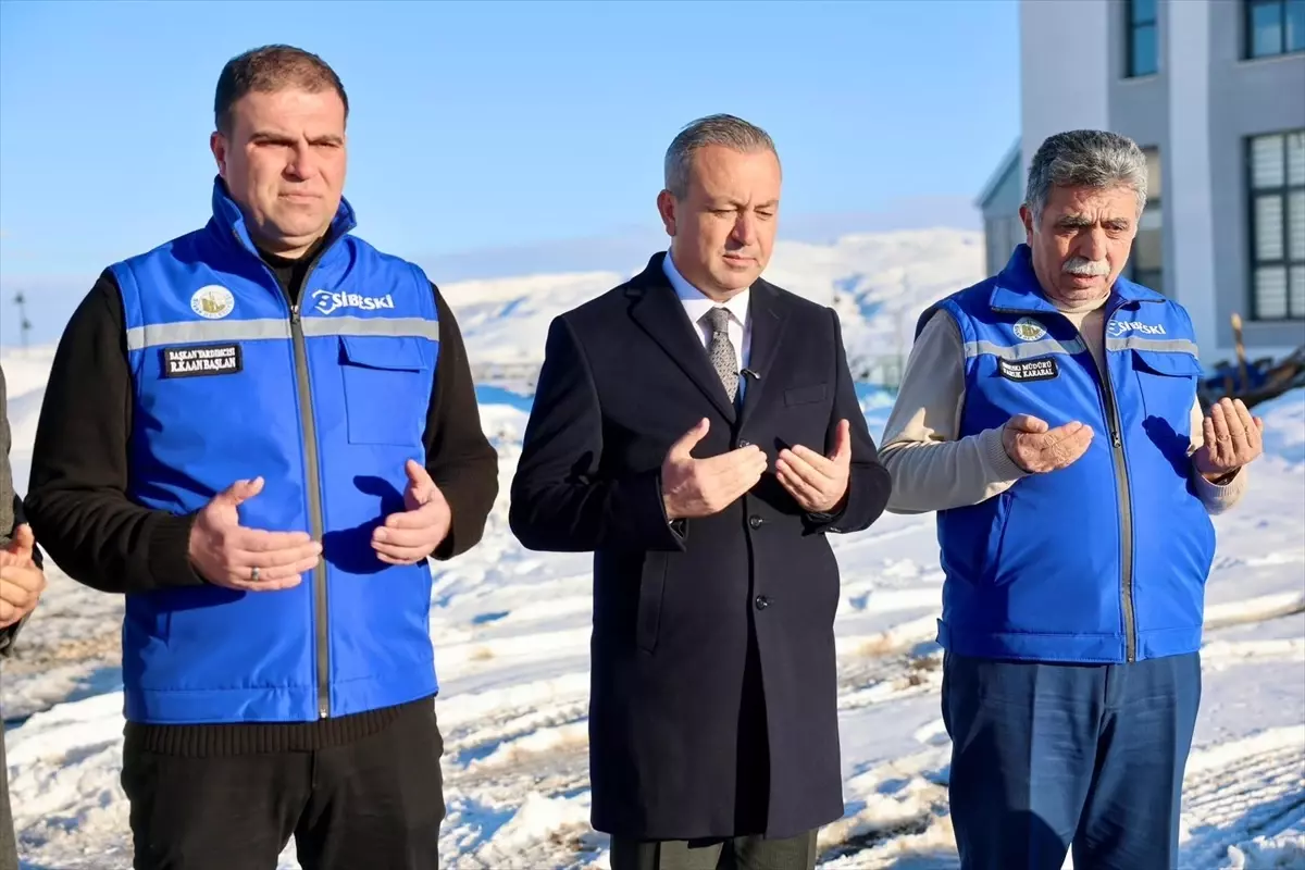 Sivas'ta kar yağışı sonrası şükür kurbanı kesildi