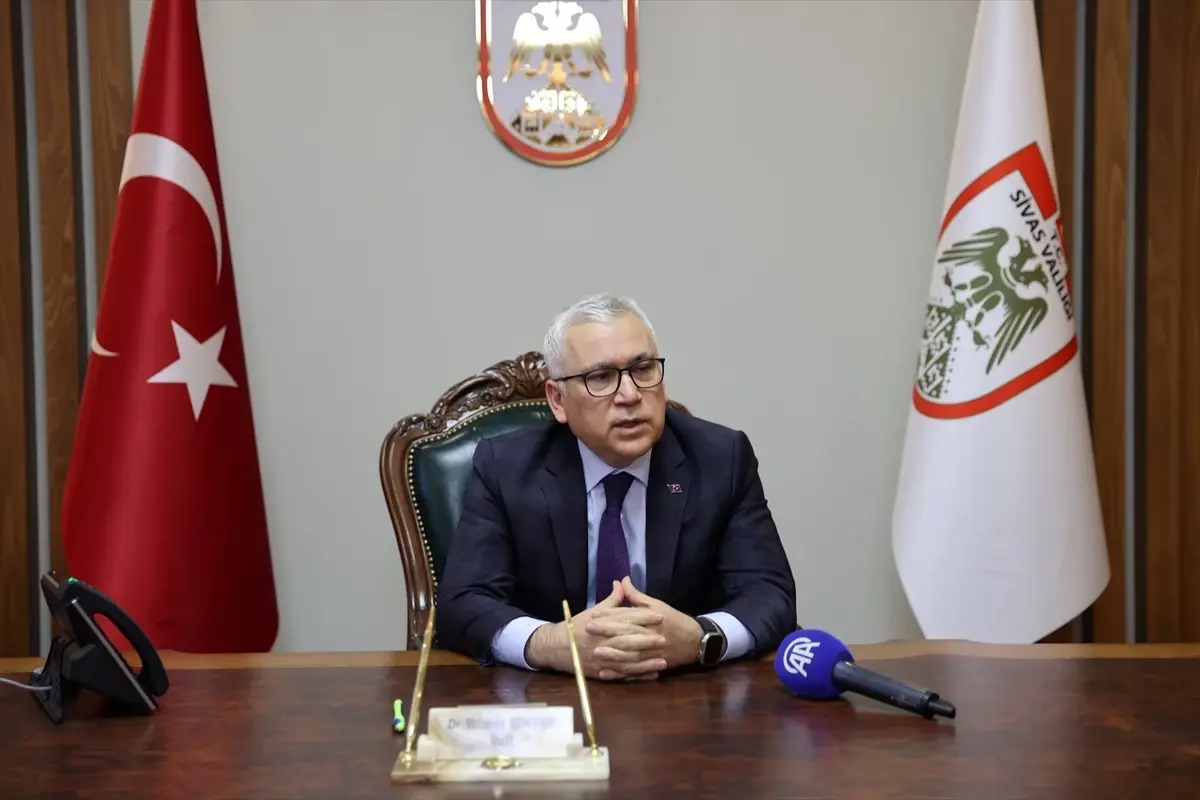 Sivas Valisi Şimşek, AA'nın 'Yılın Kareleri' oylamasına katıldı