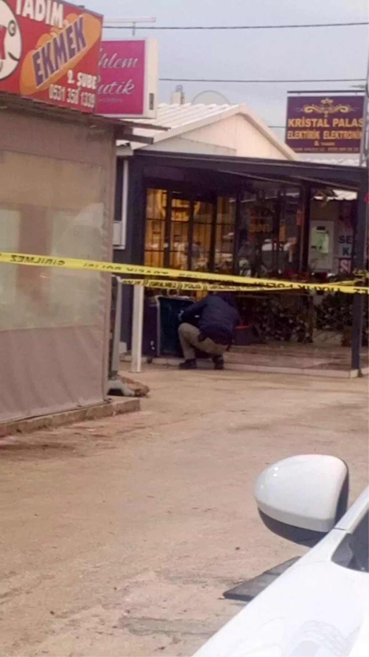 Şüpheli çantadan elbise çıktı