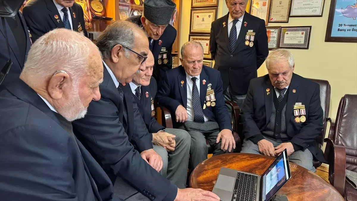 Trabzon'daki Kıbrıs Gazileri, AA'nın "Yılın Kareleri" oylamasına katıldı