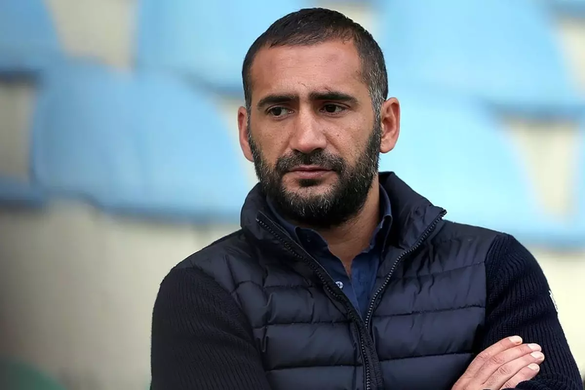 Eski futbolcu Ümit Karan, uyuşturucu soruşturması kapsamında Sabiha Gökçen Havalimanı’nda gözaltına alındı.