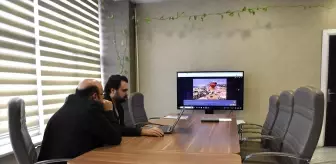 Van İl Sağlık Müdürü Tosun, AA'nın 'Yılın Kareleri' oylamasına katıldı