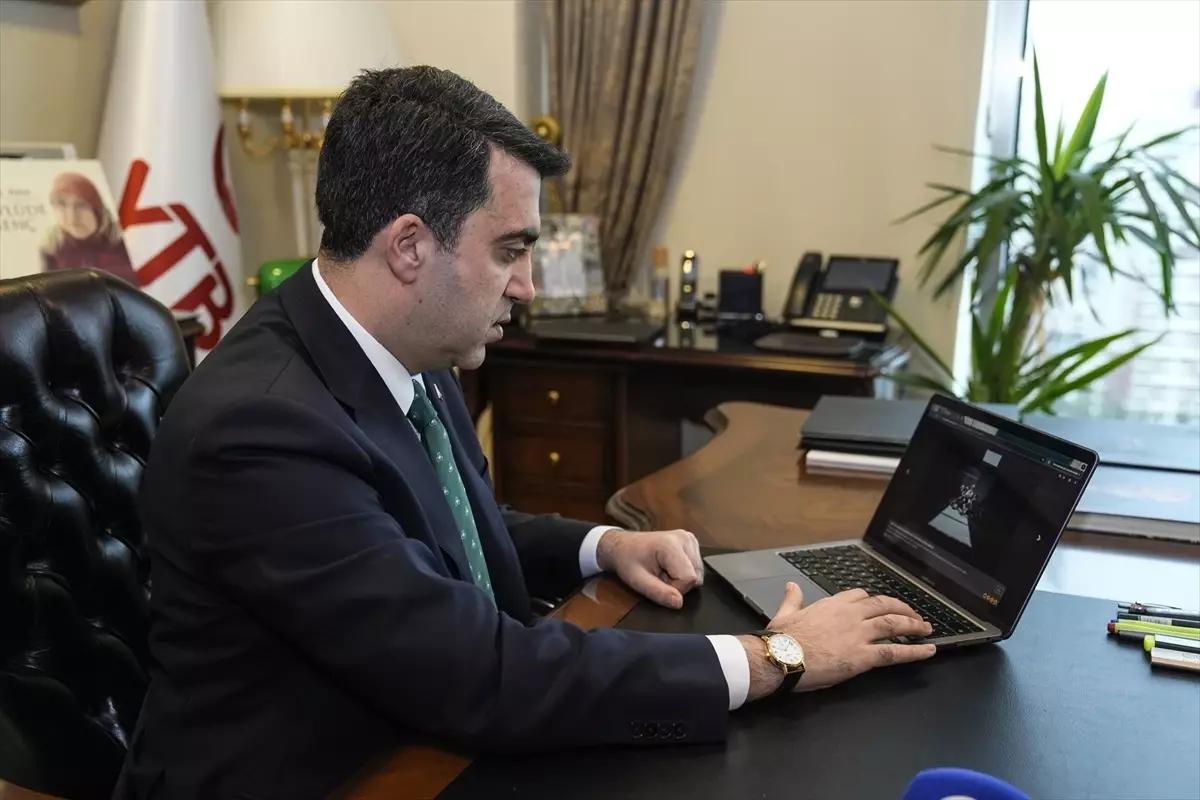 YTB Başkan Vekili Turus, AA'nın "Yılın Kareleri" oylamasına katıldı