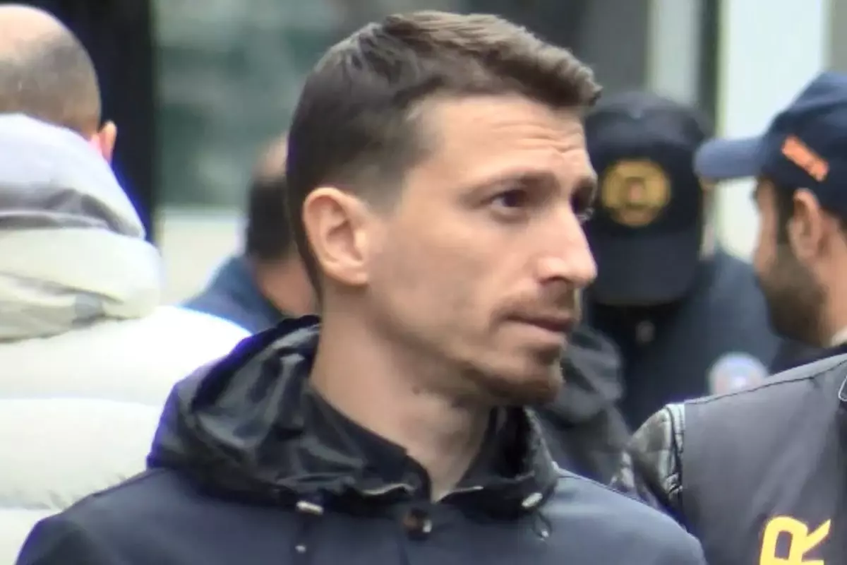 Mahkemede ortalık karıştı! Mert Hakan'ın fotoğrafını çekti, Galatasaraylı yöneticinin telefonuna el kondu