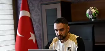 ABB FOMGET Teknik Direktörü Ali Eraslan AA'nın 'Yılın Kareleri' oylamasına katıldı