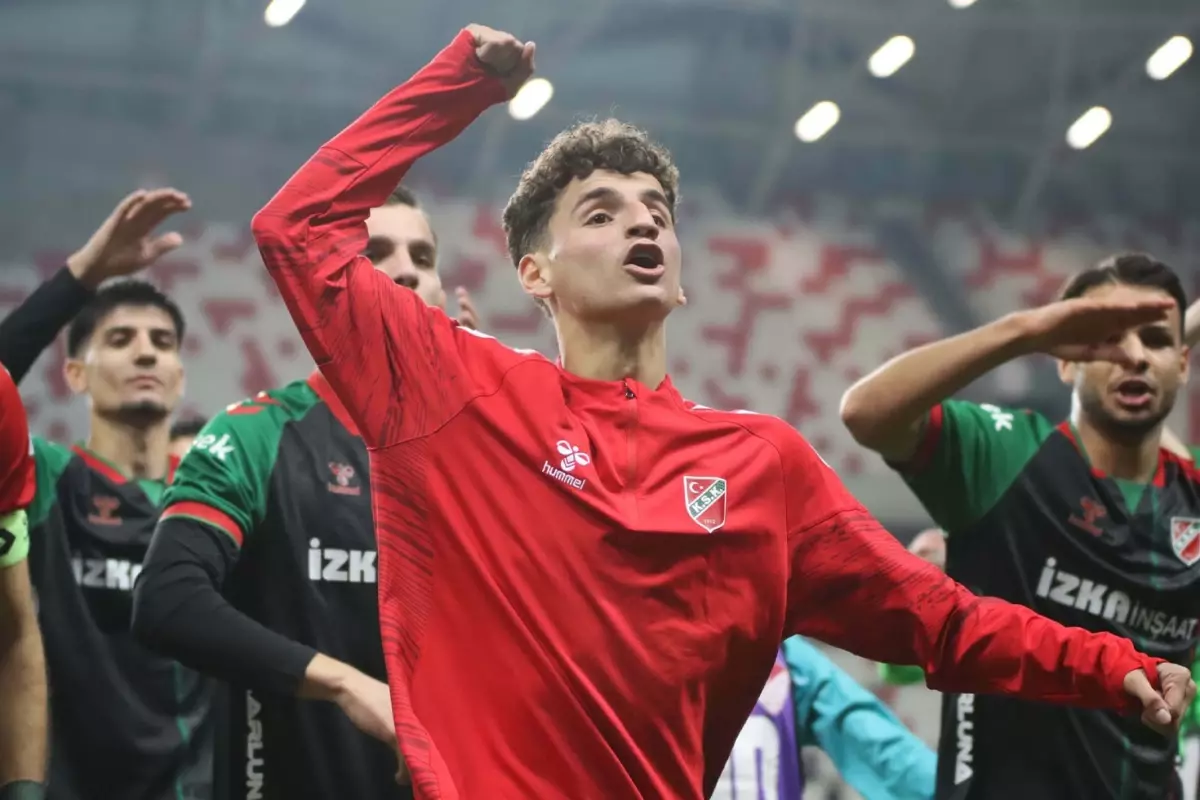 Adem Yeşilyurt, Maribor yolcusu! Sözleşmedeki Fenerbahçe ve Hull City detayı dikkat çekti