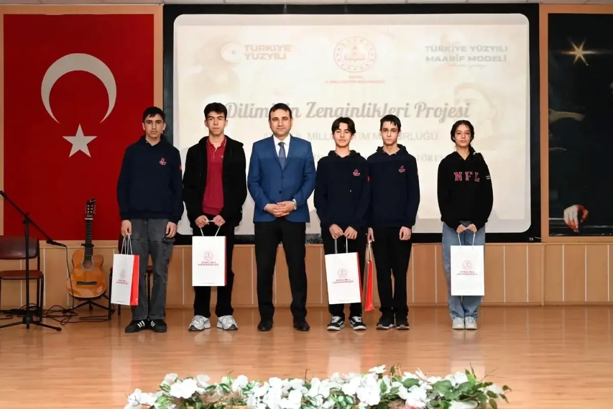 Aydın Lisesi, dil yarışmasında 5 ödülün 3'ünü aldı