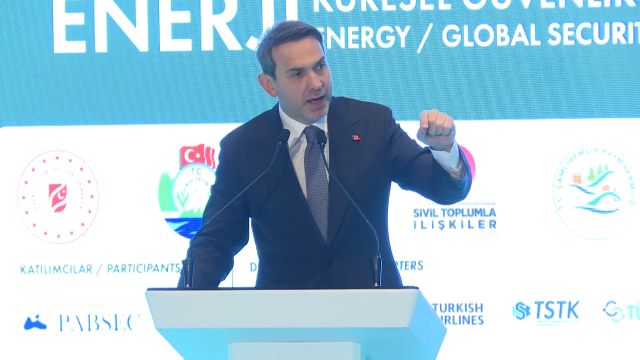 bakan bayraktar dan rize deki enerji forumunda 19465774 4536 m