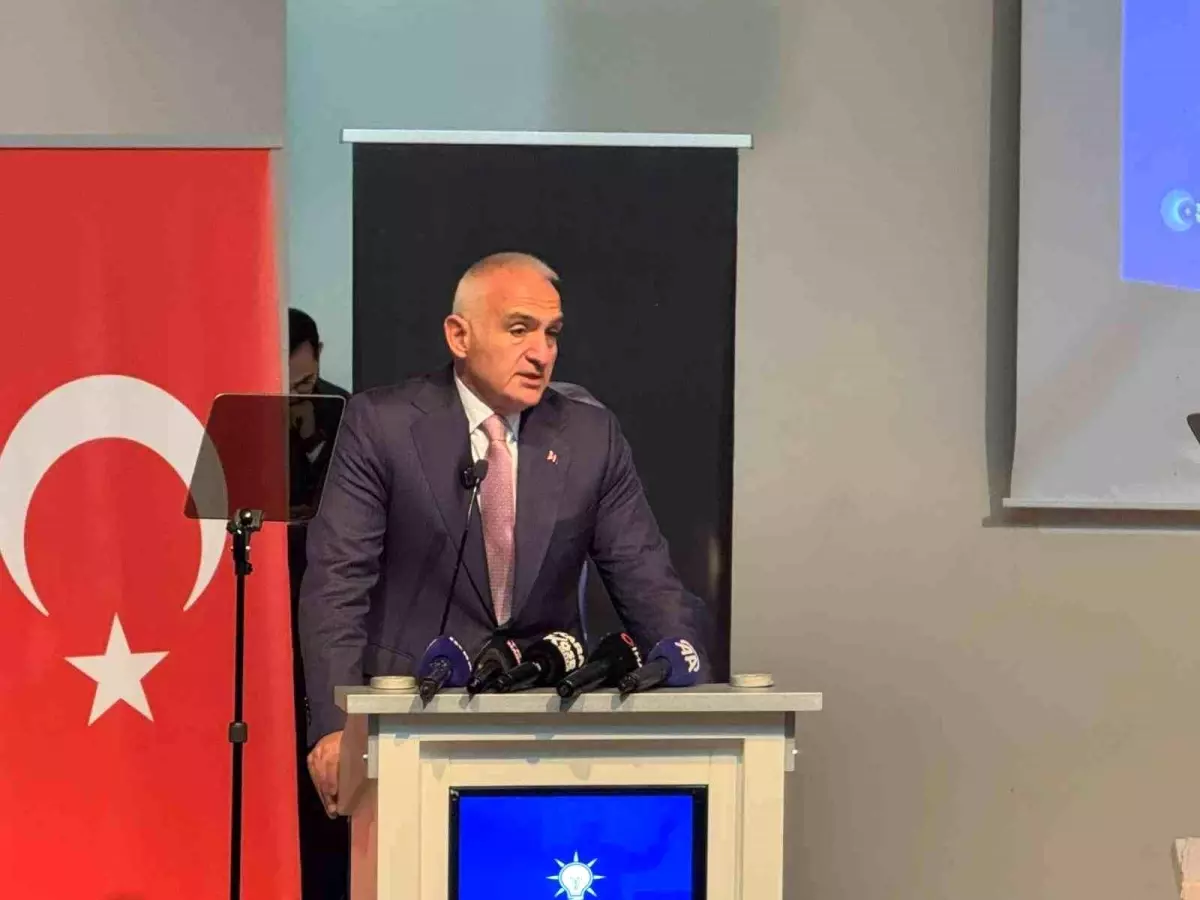 Bakan Ersoy: "Türkiye'de kültür ve turizm alanında tarihi rekorlar kırıyoruz"