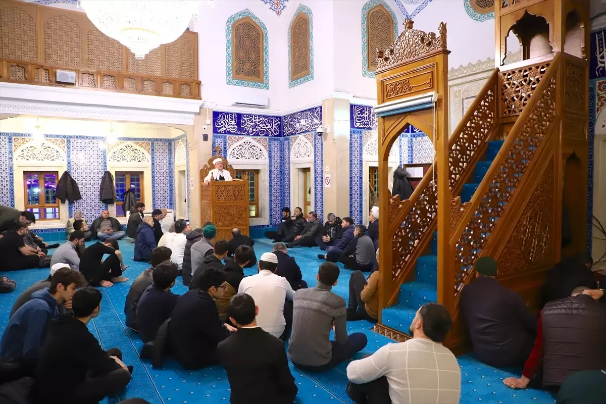 Bakü'de Miraç Kandili idrak edildi