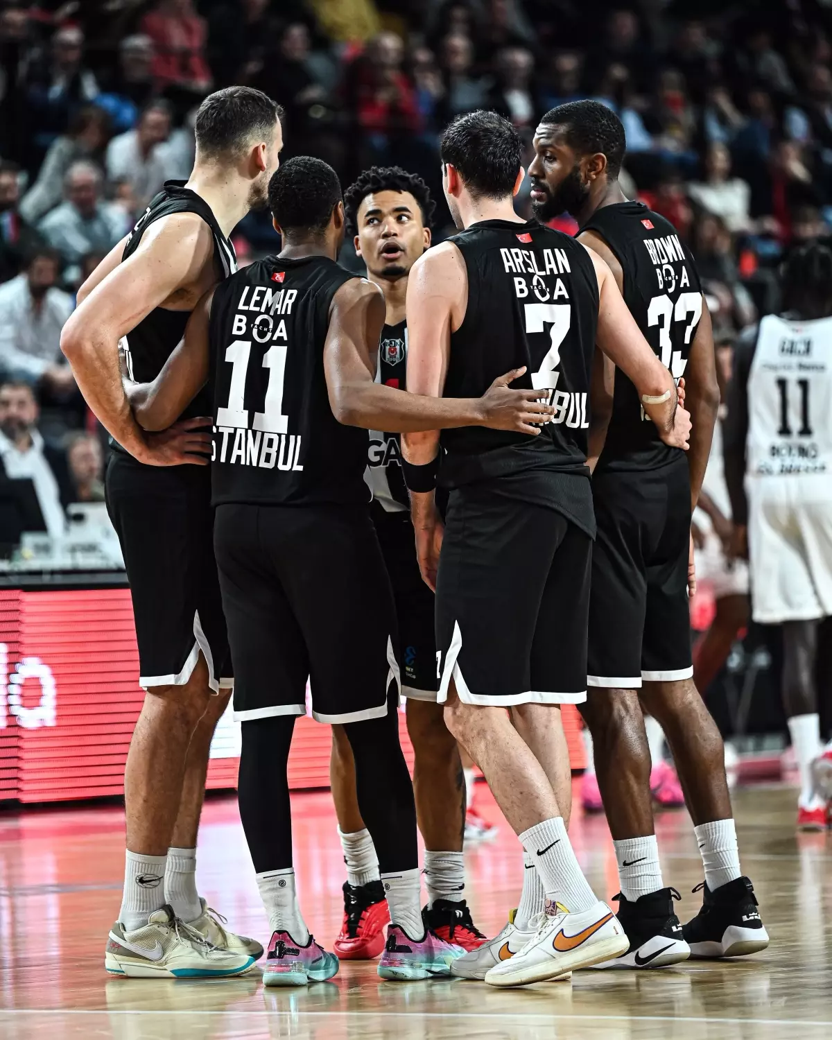 Beşiktaş GAİN Fransa deplasmanında galip