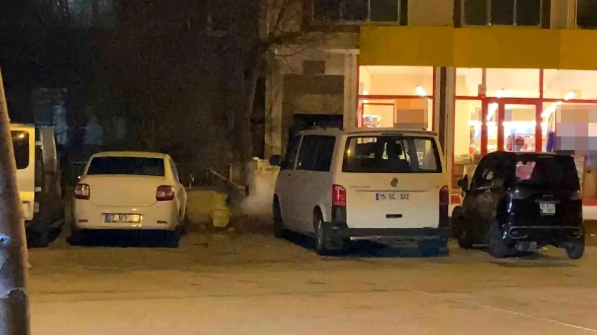 Burdur'da şüpheli çanta fünye ile patlatıldı