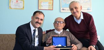 Demirci Belediye Başkanı Kara'dan yaşlılara kandil ziyareti