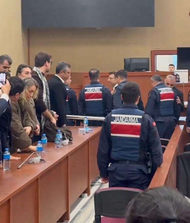 dilek imamoglu nun mahkeme salonundaki goruntusu 19467076 782 m