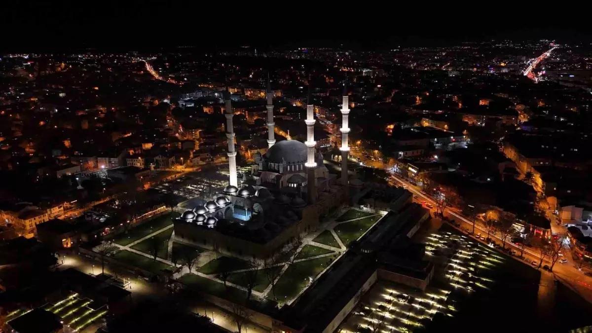 Edirne'de Miraç Kandili dualarla idrak edildi
