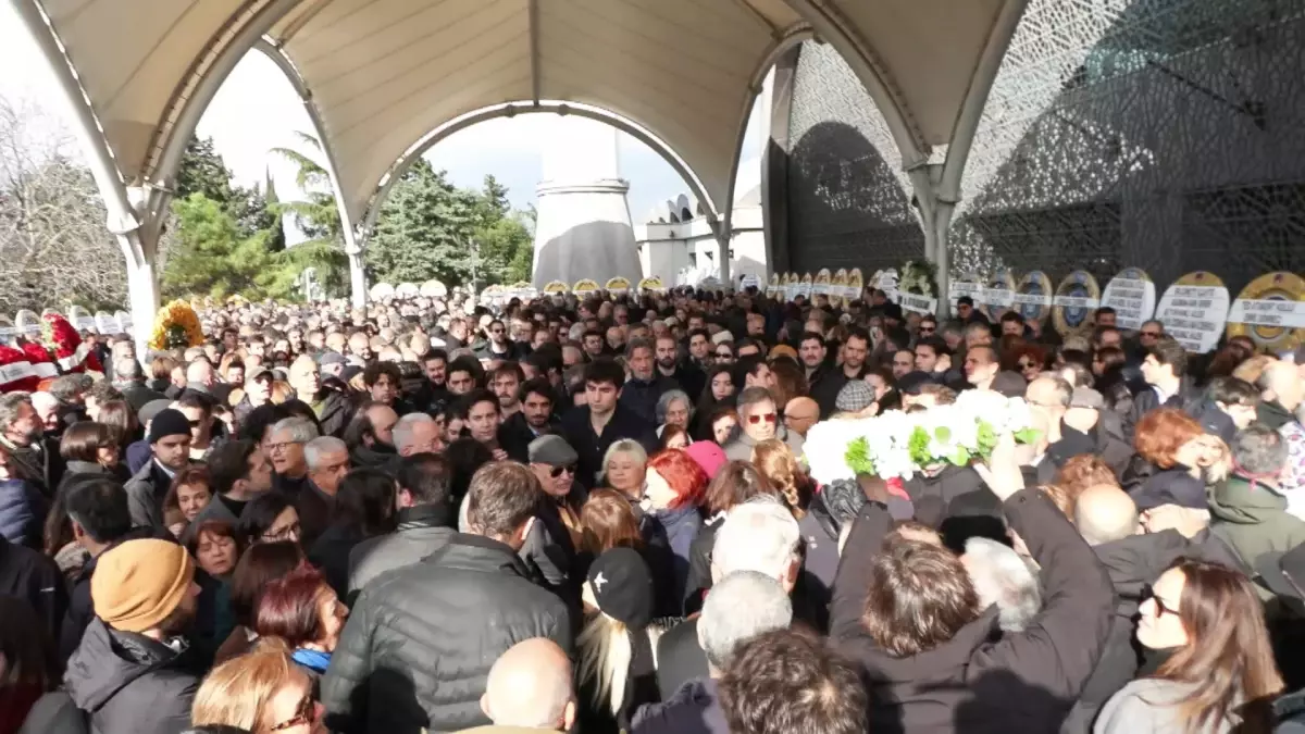 Etiyopya'da silahlı saldırıda ölen iş insanları İstanbul'da son yolculuğuna uğurlandı