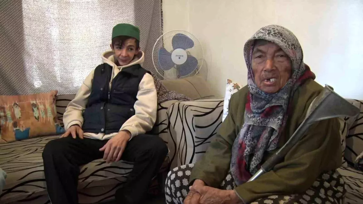 Evinin kapısını açtığı 20 yıllık arkadaşı evden elektrikli bisikleti alıp anneannesini bırakarak ortadan k...