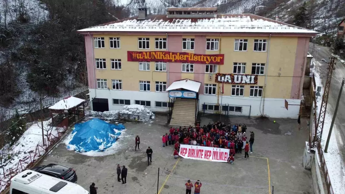Galatasaray taraftar grubundan, Giresun'da köy okuluna anlamlı yardım