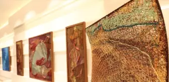 Galeri Deniz'de Ağlı Hikayeler sergisinin kapısı sanatseverlere açıldı