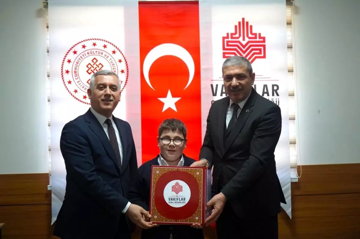 Gaziantep Vakıflar Bölge Müdürlüğünden görme engelli hafızlara anlamlı destek