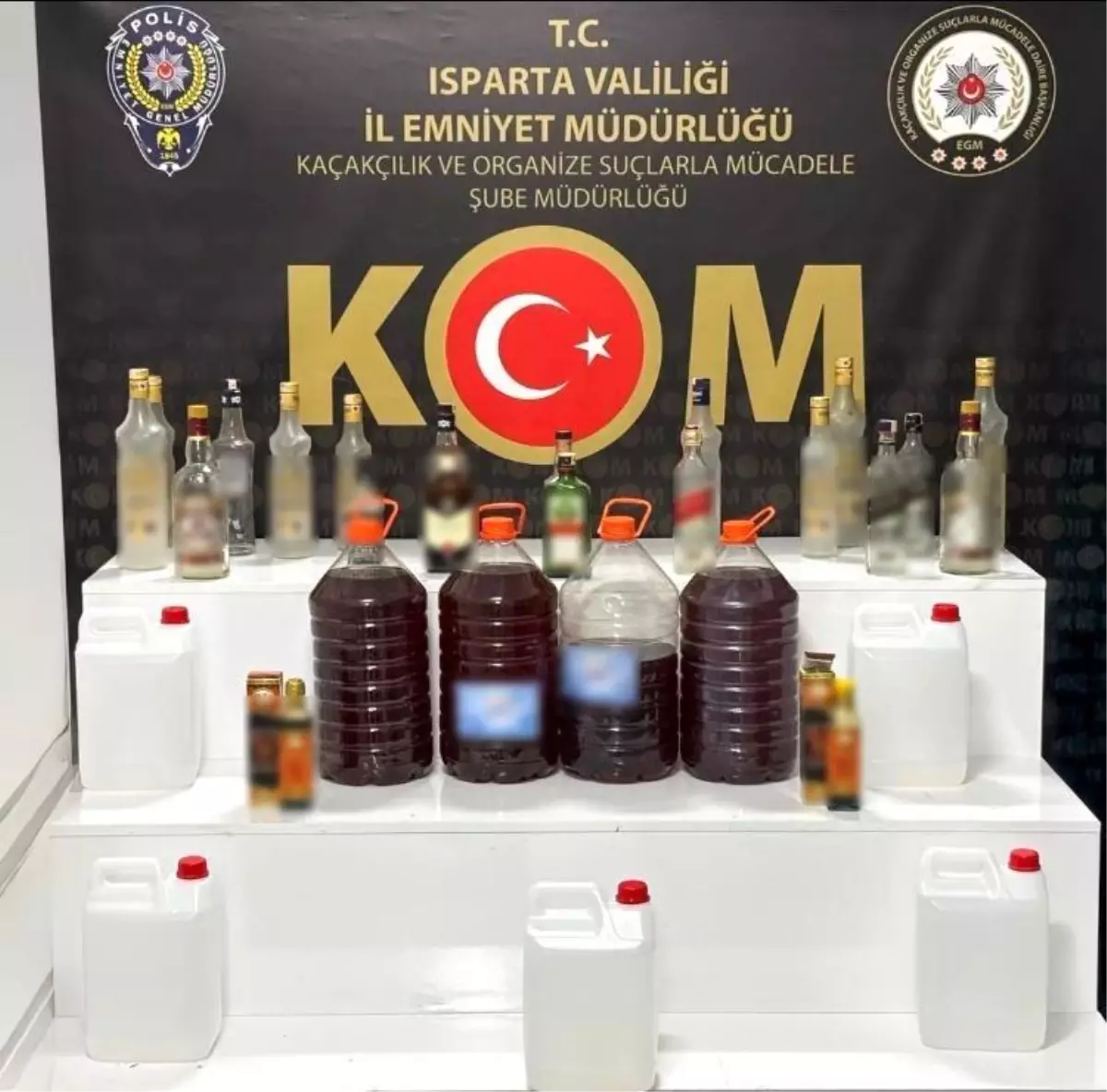 Isparta'da kaçak alkol ve sigara operasyonu