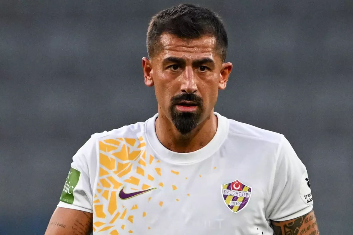 Kerem Demirbay Süper Lig'de kaldı! Yeni takımına imzayı attı