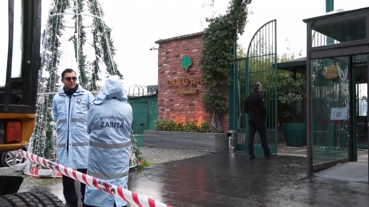 Kuruçeşme'deki gece kulübünün kaçak yapıları yıkılıyor