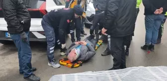 Kütahya'da otomobilin çarptığı kişi yaralandı