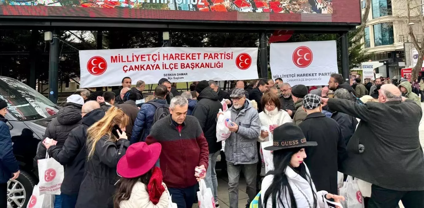 MHP Çankaya'da Miraç Kandili İkramı