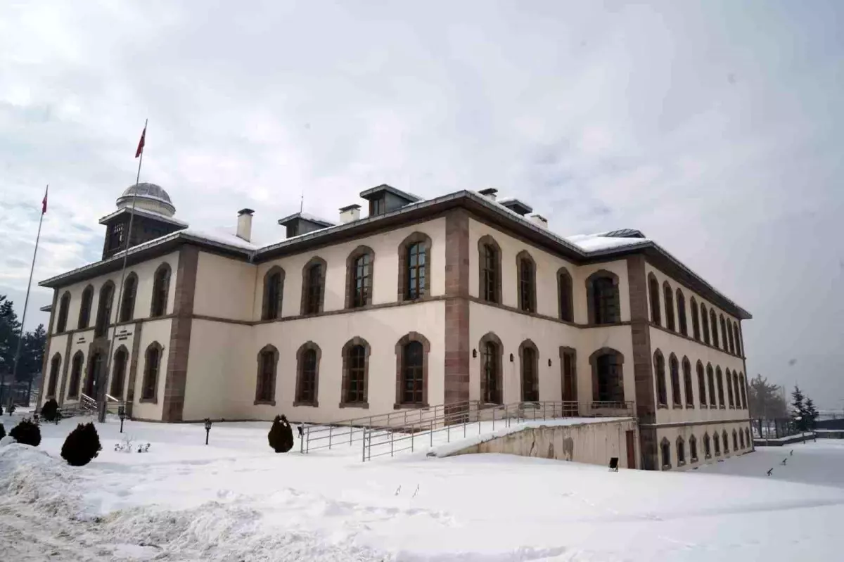 MHP İl Başkanı Yurdagül; "Erzurum kongre binası yıkılmayacak"