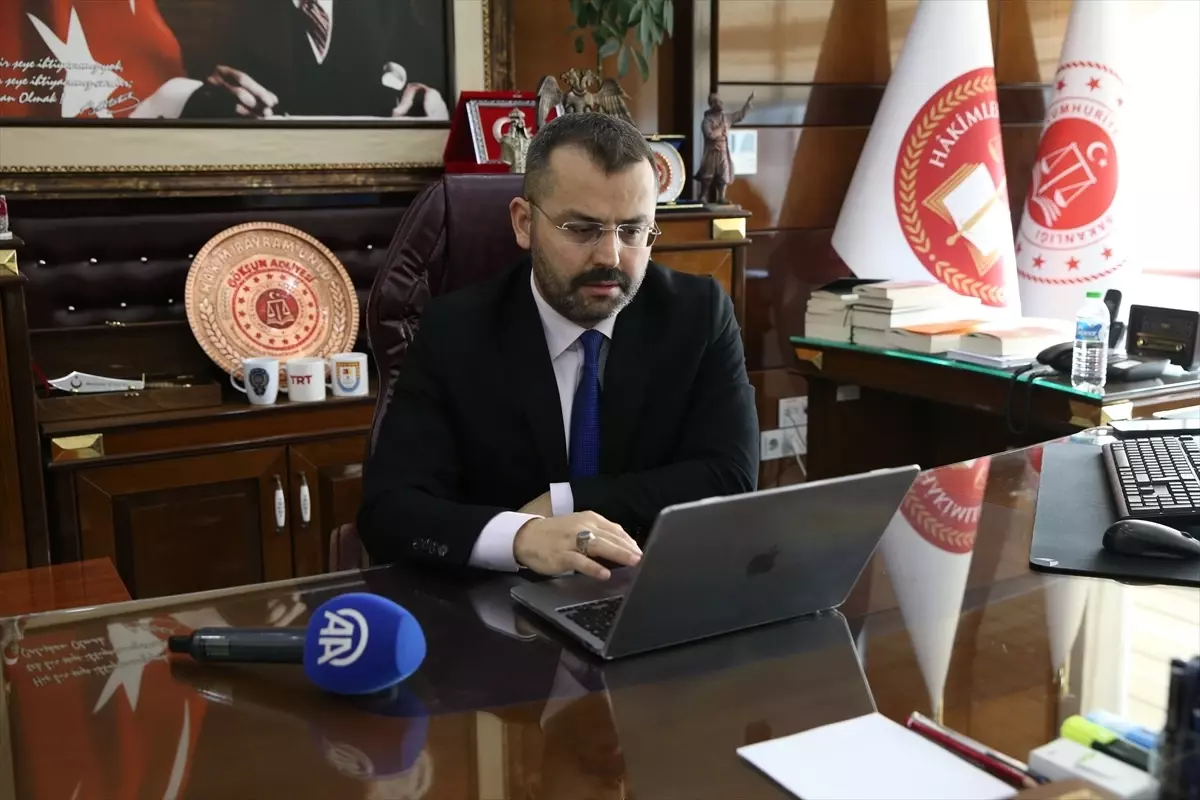 Niğde Adalet Komisyonu Başkanı Ünlü, AA'nın "Yılın Kareleri" oylamasına katıldı