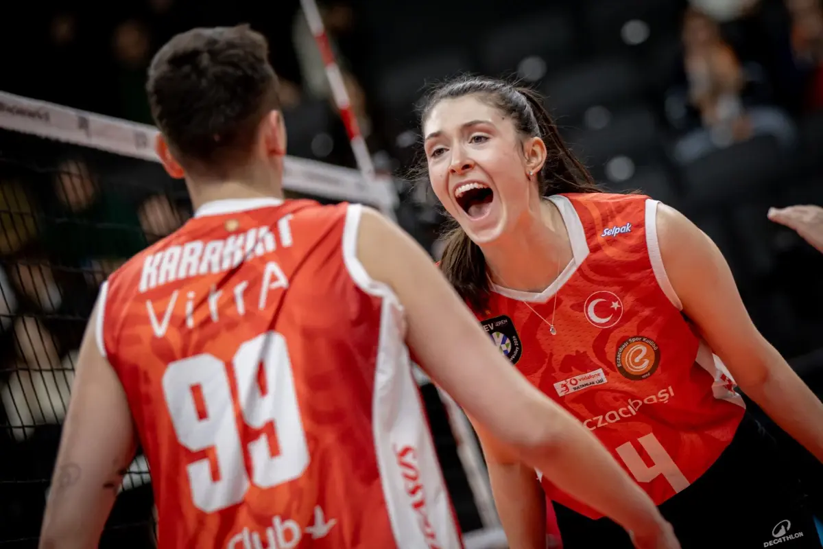 Eczacıbaşı Dynavit, Olympiacos Piraeus'u 3-0 mağlup etti