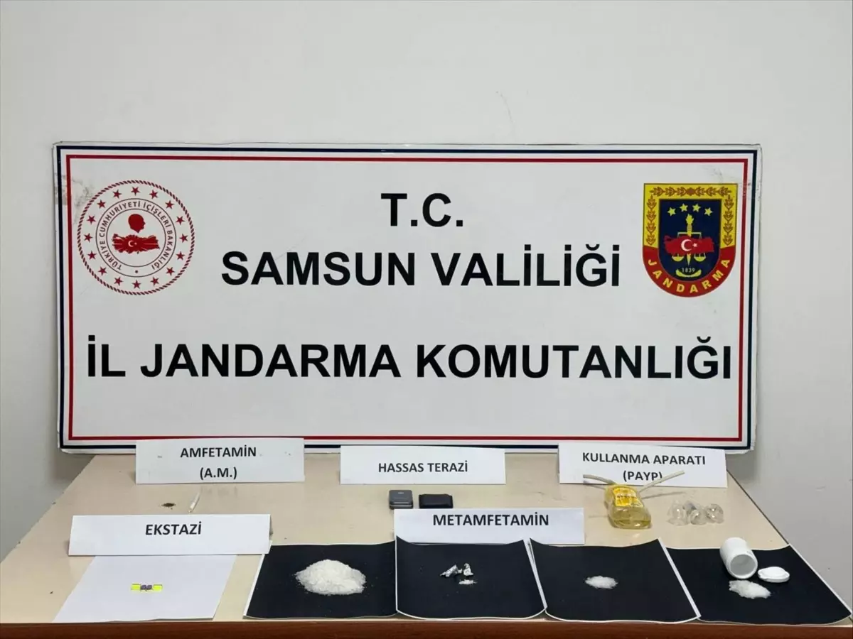 Samsun'da uyuşturucu operasyonunda 3 zanlı yakalandı