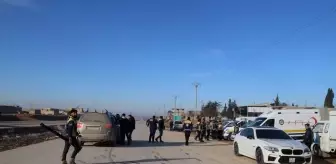 Suriye sağlık ekipleri, terör örgütünün işgalindeki Deyr Hafir'den sivillerin kurtarılması için hazır bekliyor